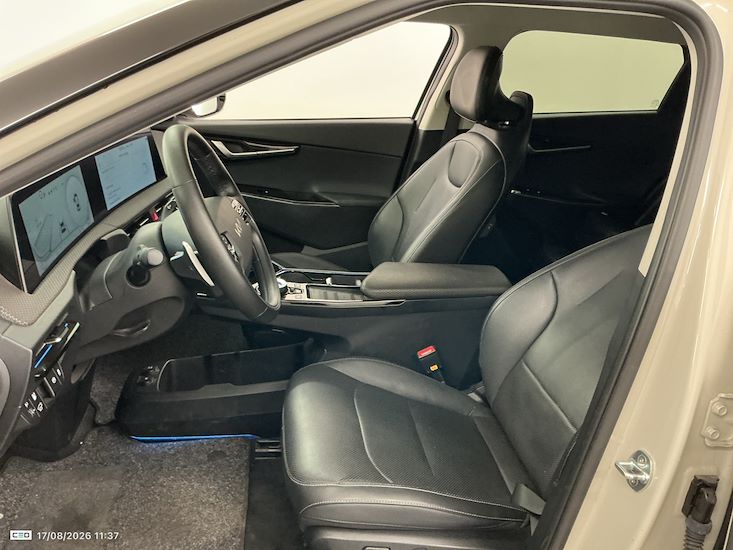 Kia Ev6 — photo 11