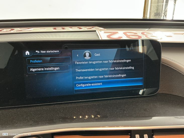 Mercedes-Benz Eqc — photo 10