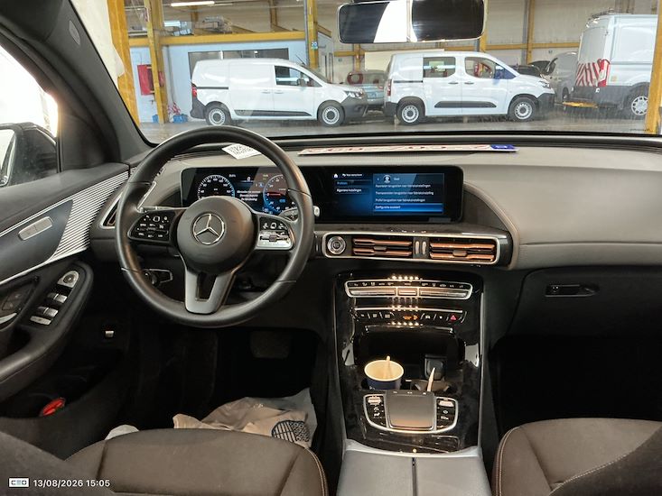 Mercedes-Benz Eqc — photo 7