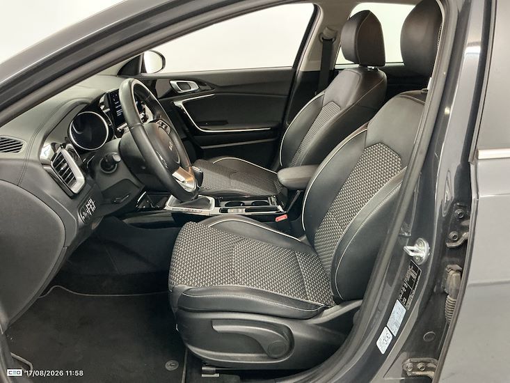 Kia Ceed — photo 11