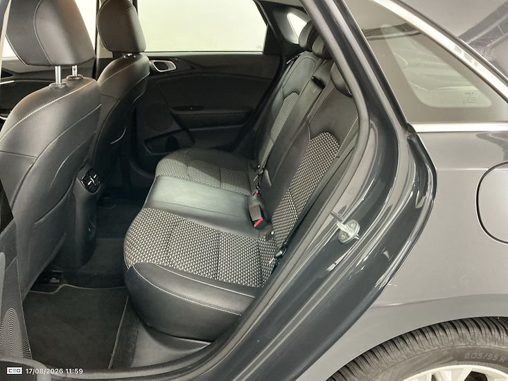 Kia Ceed — photo 12