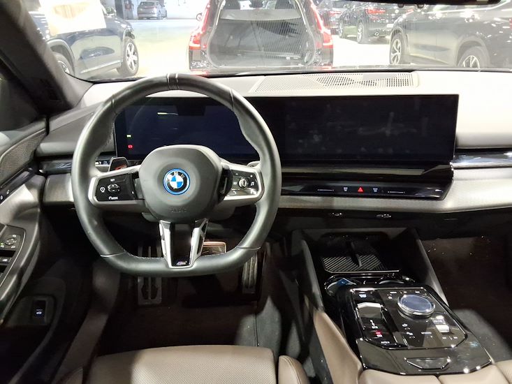 Bmw I5 — photo 6
