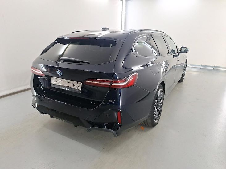 Bmw I5 — photo 4
