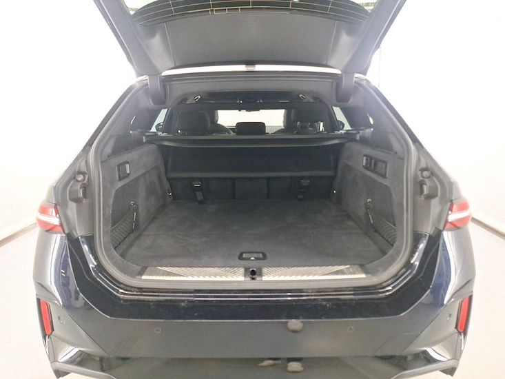 Bmw I5 — photo 7