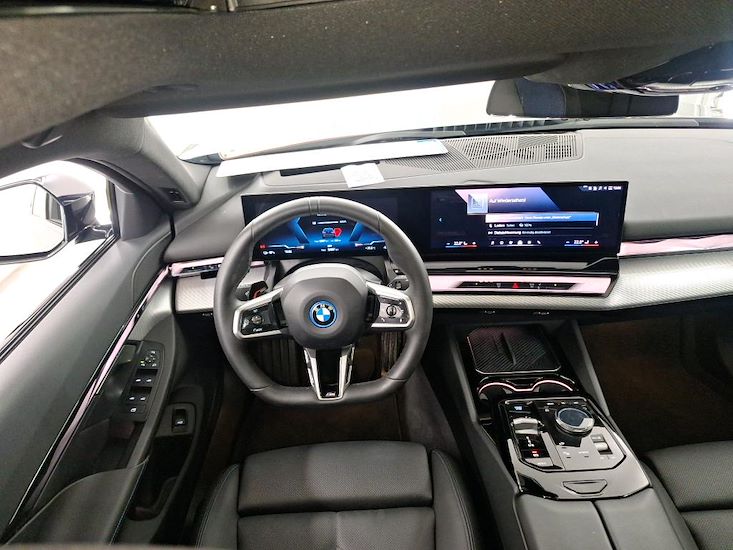 Bmw I5 — photo 8