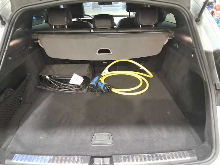 Mercedes-Benz Eqc — photo 3