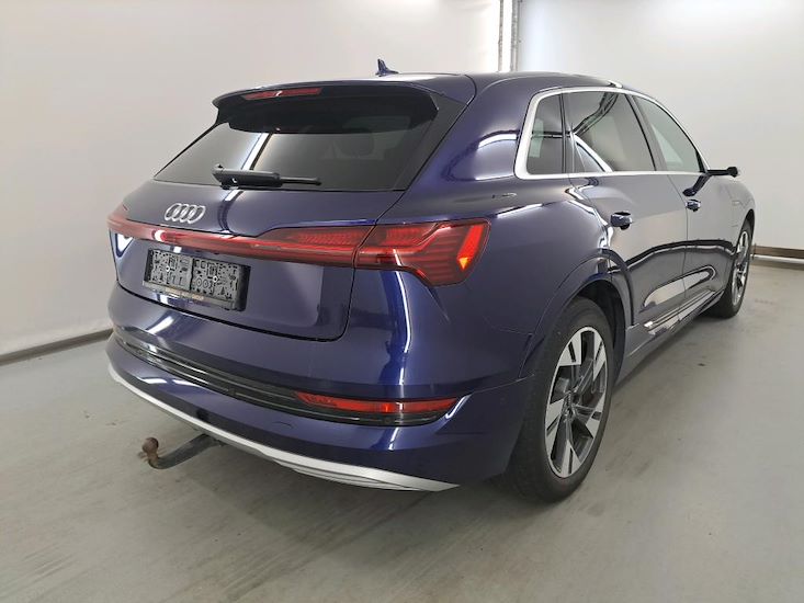 Audi E-Tron — photo 4