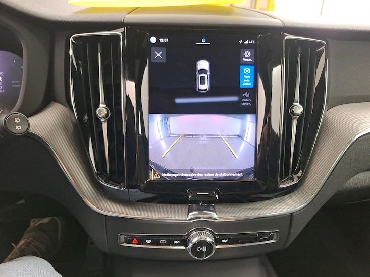 Volvo Xc60 — photo 12