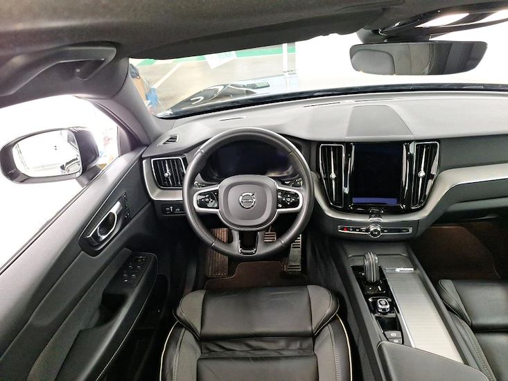 Volvo Xc60 — photo 8