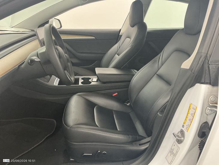 Tesla Model 3 — photo 10