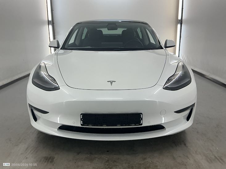 Tesla Model 3 — photo 2