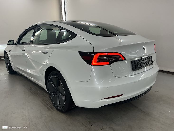 Tesla Model 3 — photo 3