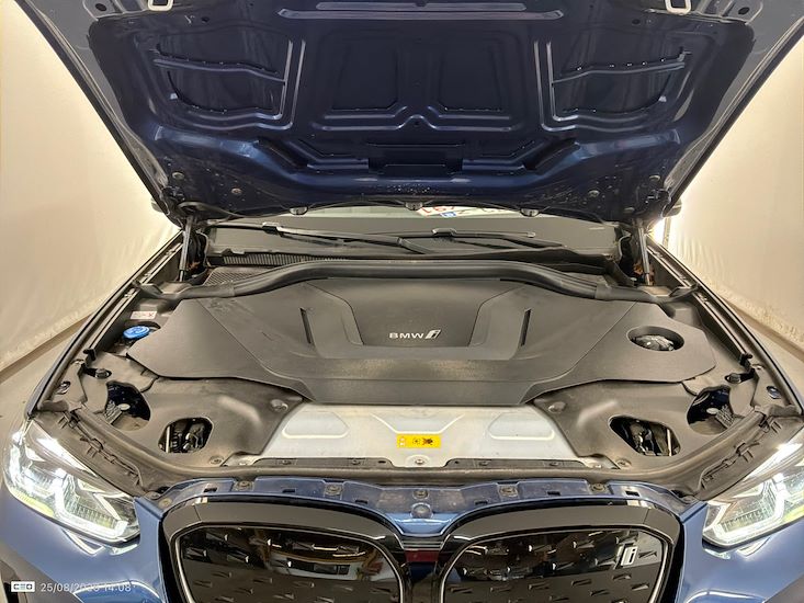 Bmw Ix3 — photo 5