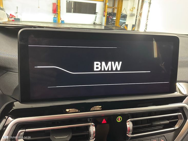 Bmw Ix3 — photo 9