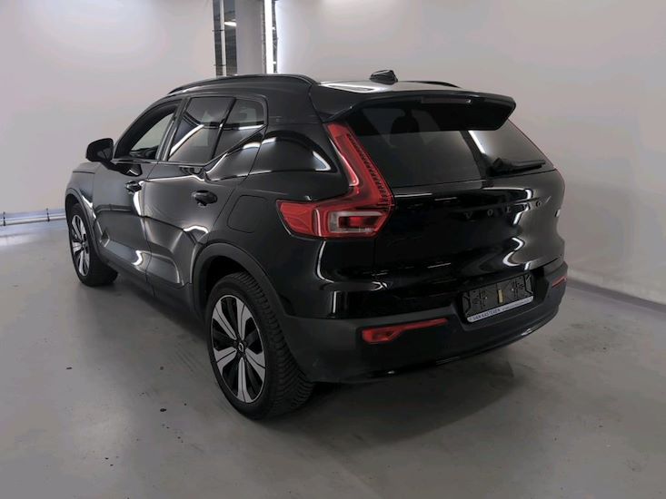 Volvo Xc40 — photo 3