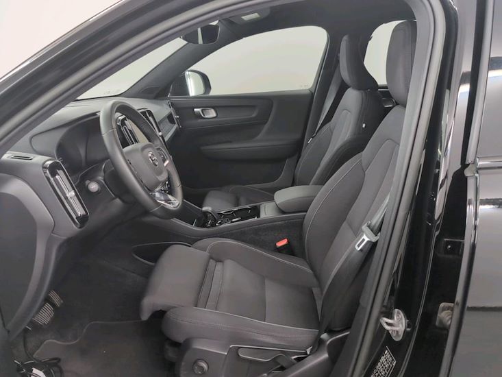 Volvo Xc40 — photo 5