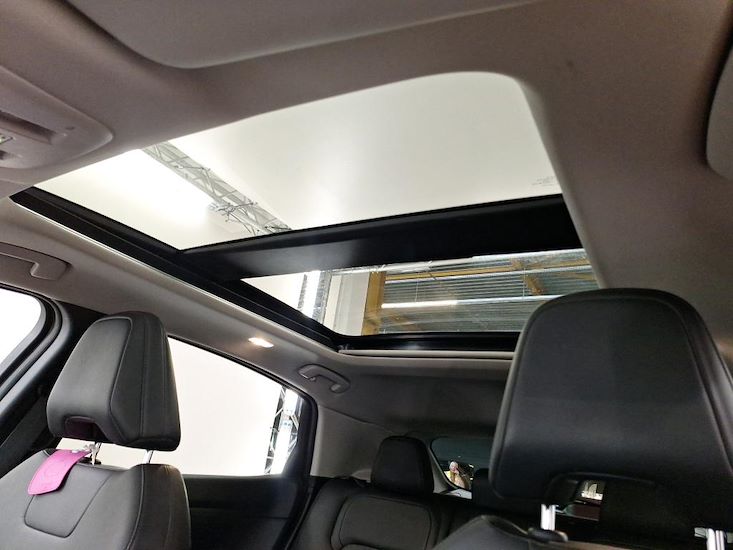 Nissan Ariya — photo 14