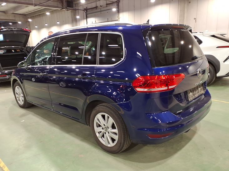 Volkswagen Touran — photo 2