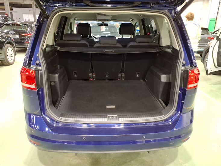 Volkswagen Touran — photo 3