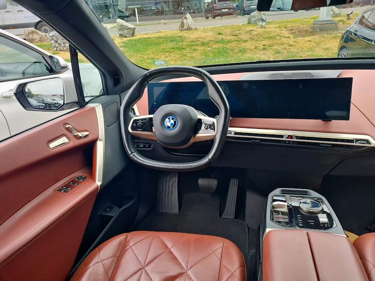 Bmw Ix — photo 8