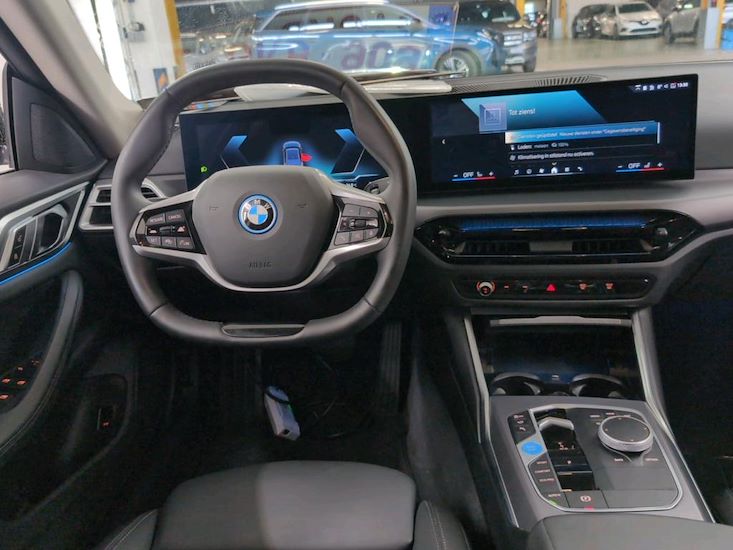 Bmw I4 — photo 8