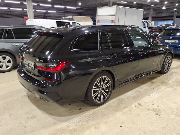 Bmw 3 Series — photo 4