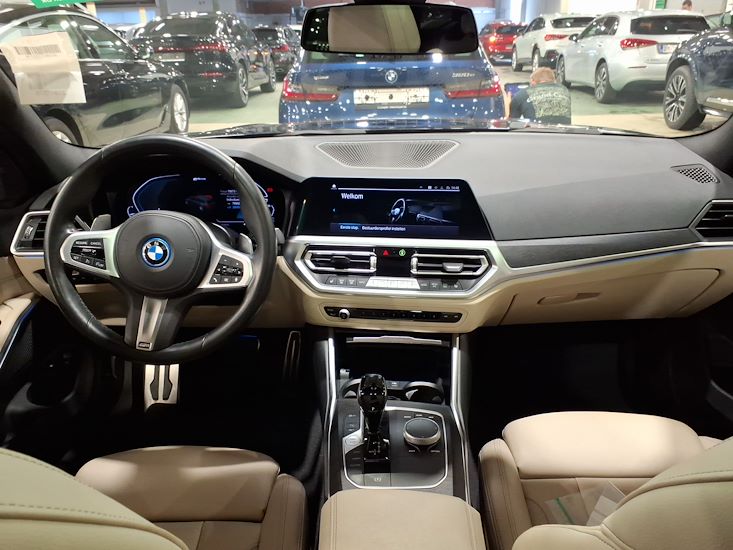 Bmw 3 Series — photo 6