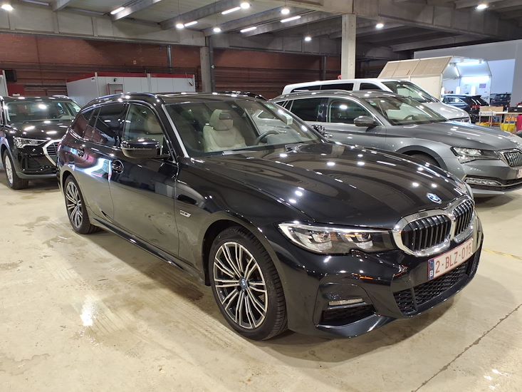 Bmw 3 Series — photo 8