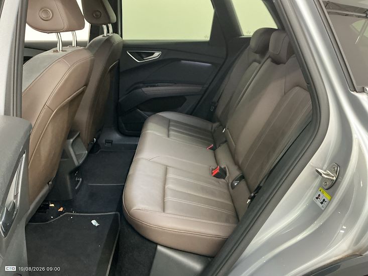 Audi Q4 — photo 10