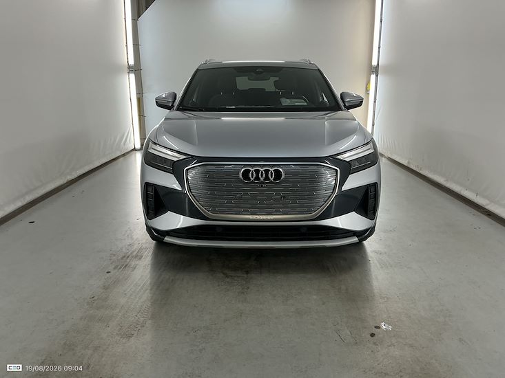 Audi Q4 — photo 2