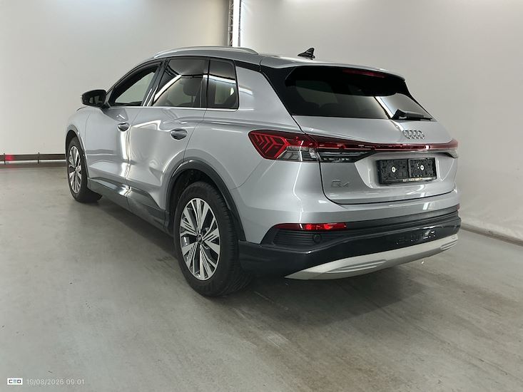 Audi Q4 — photo 3