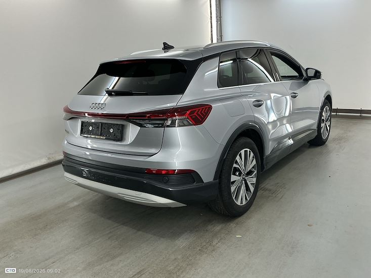 Audi Q4 — photo 4