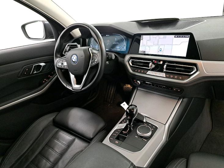 Bmw 3 Series — photo 8