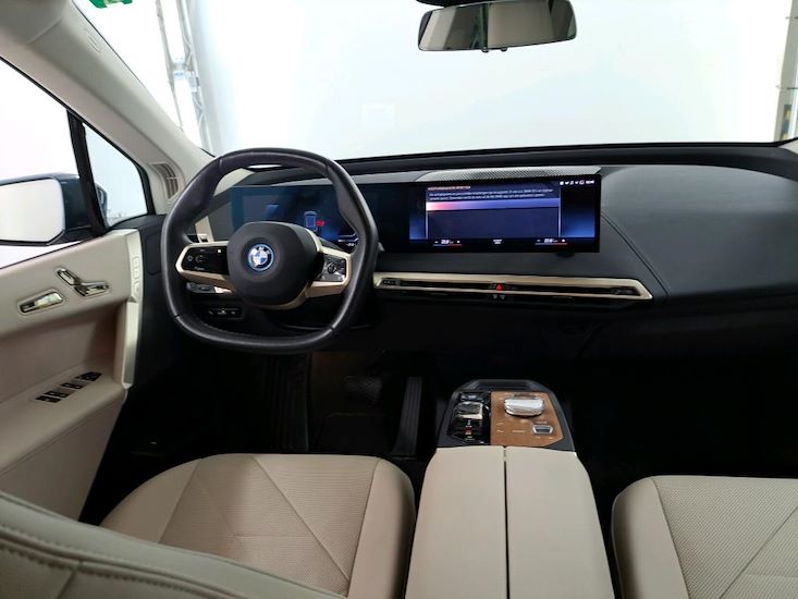 Bmw Ix — photo 7