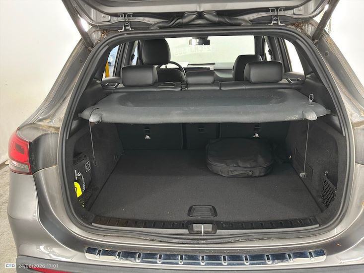 Mercedes-Benz Eqa — photo 11