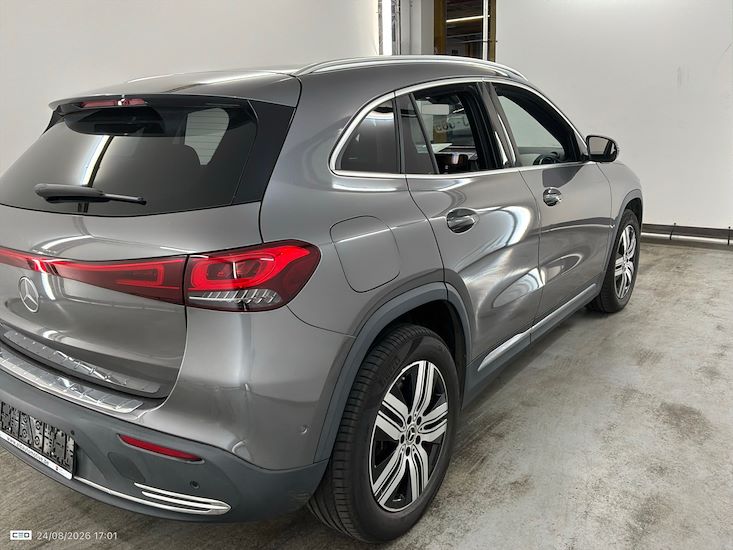 Mercedes-Benz Eqa — photo 4