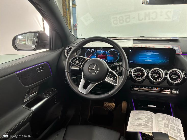 Mercedes-Benz Eqa — photo 6