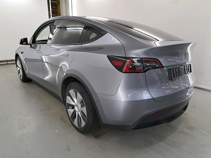 Tesla Model Y — photo 3