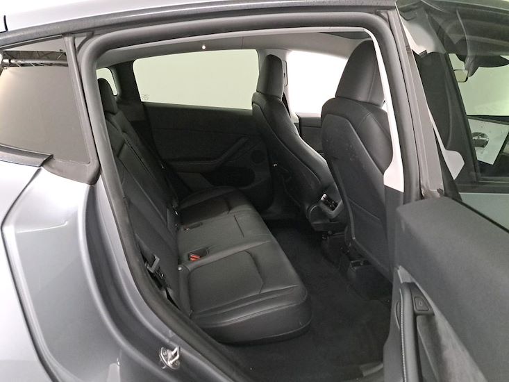 Tesla Model Y — photo 6