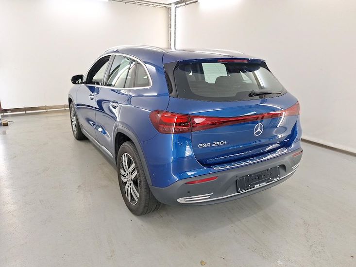 Mercedes-Benz Eqa — photo 3