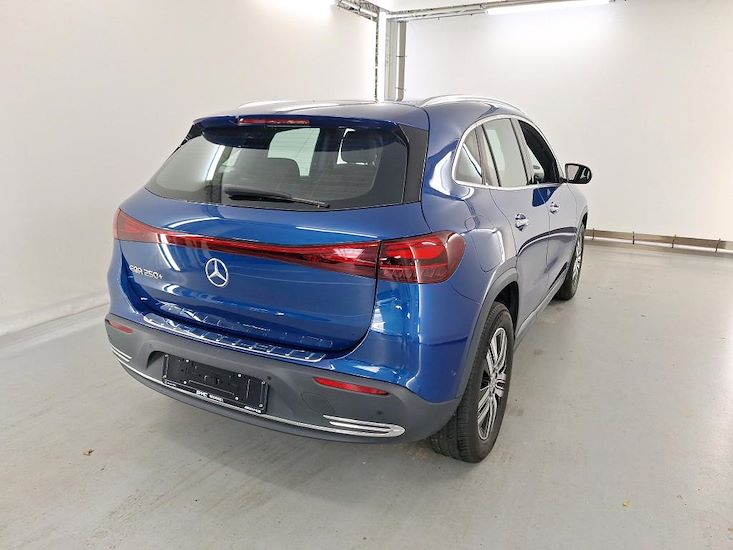 Mercedes-Benz Eqa — photo 4