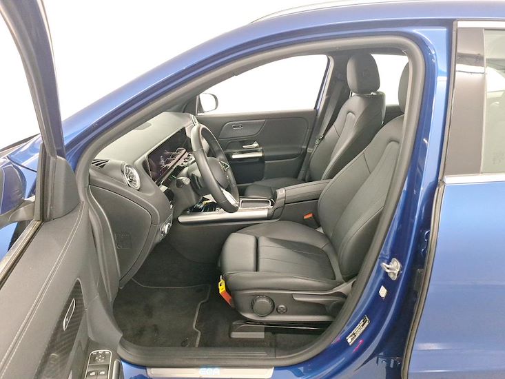Mercedes-Benz Eqa — photo 5