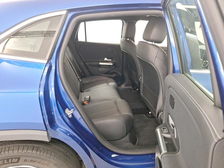 Mercedes-Benz Eqa — photo 6