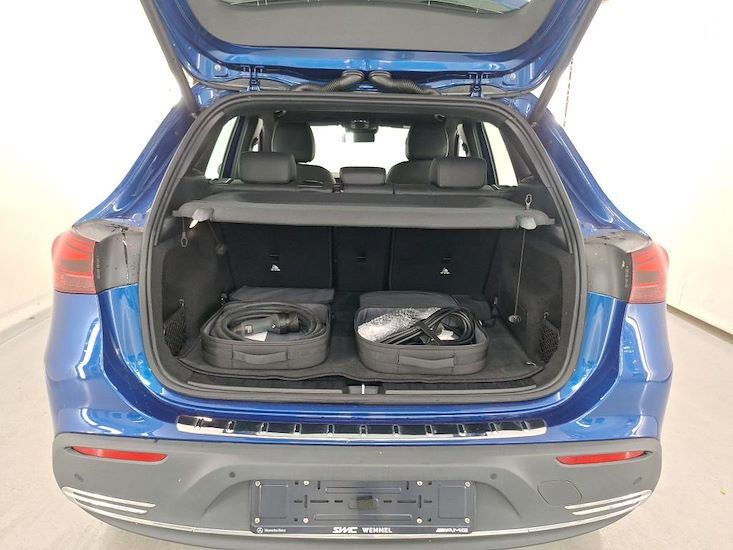 Mercedes-Benz Eqa — photo 7