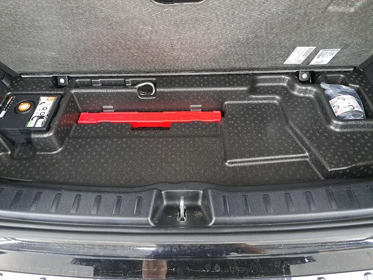 Mercedes-Benz Eqa — photo 11