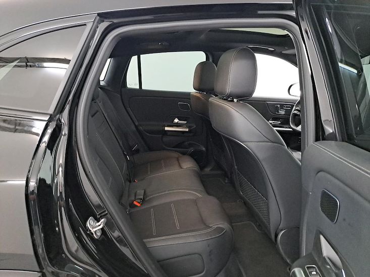 Mercedes-Benz Eqa — photo 6