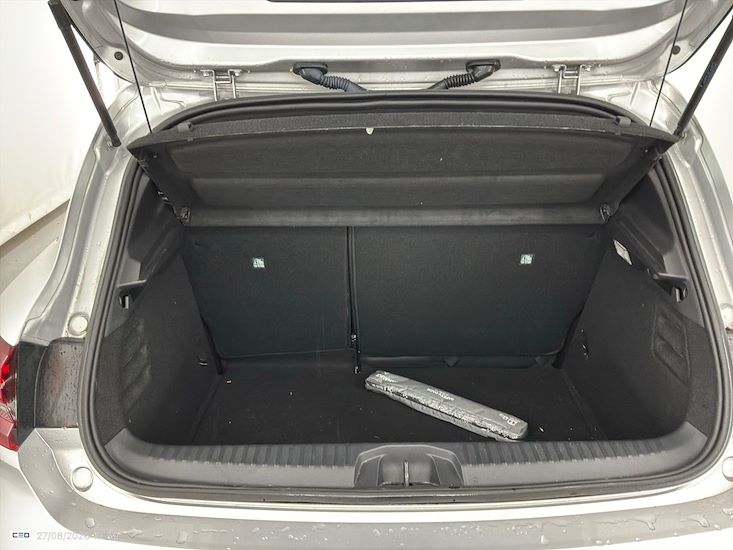 Renault Clio — photo 13