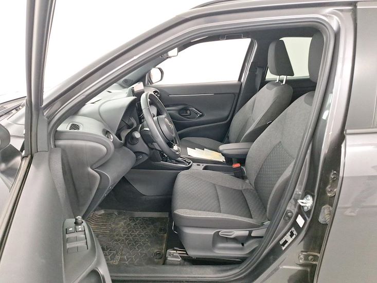 Toyota Yaris — photo 5