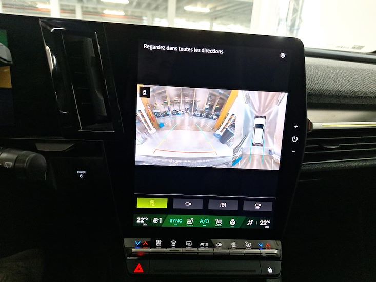 Renault Scenic — photo 11