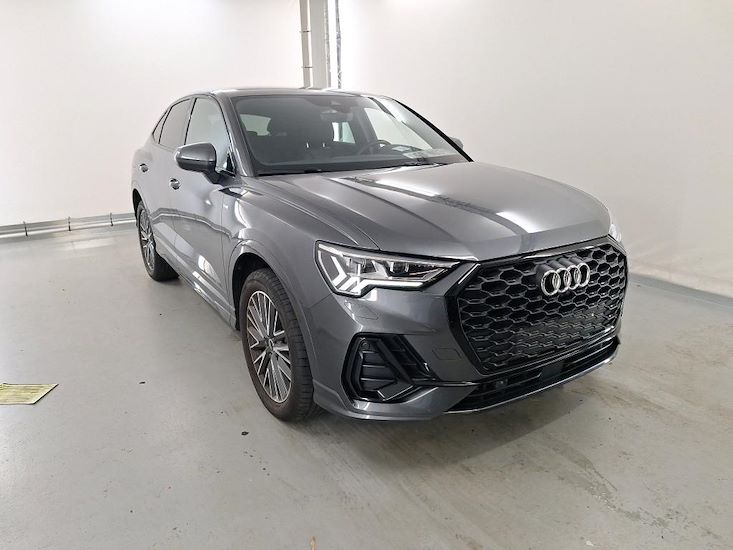Audi Q3 — photo 2